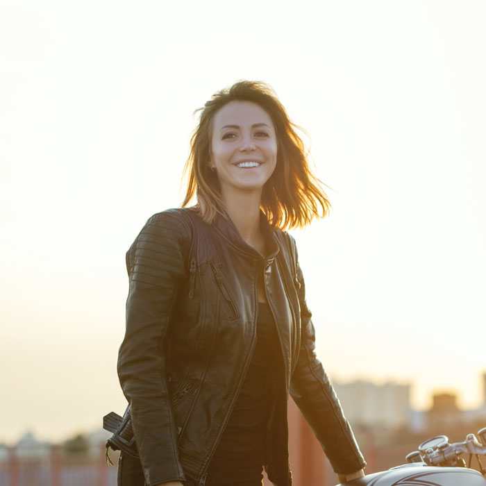 biker-woman-on-motorcycle-PWRANQW.jpg
